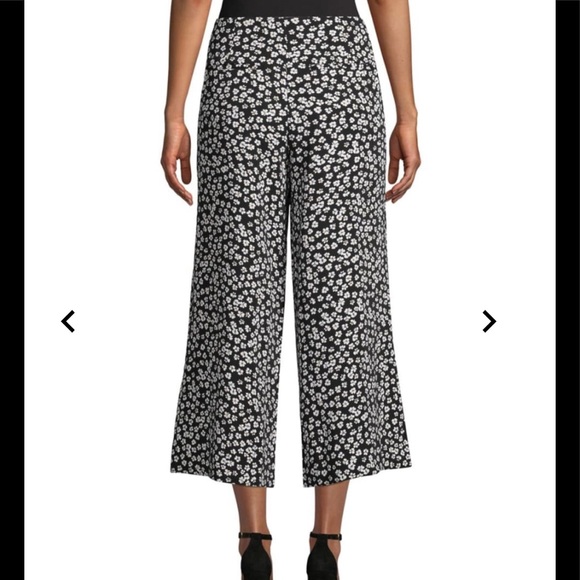 En Thread Floral Daisy Crop Wide Leg Pants - 6, 8 - Picture 3 of 4